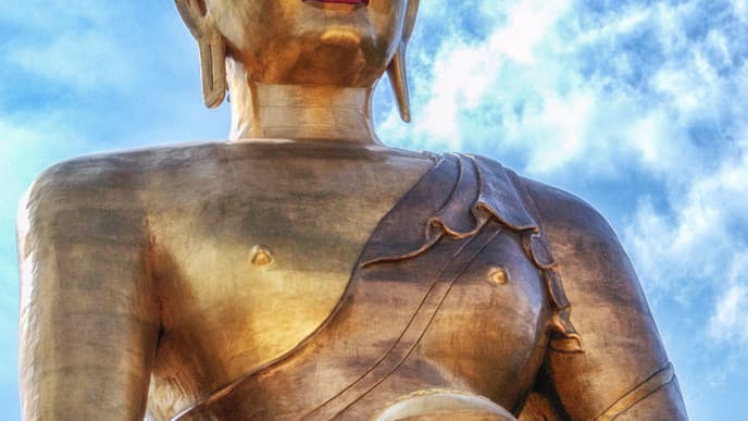 Von Thimphus kulturellen Schätzen nach Punakha
