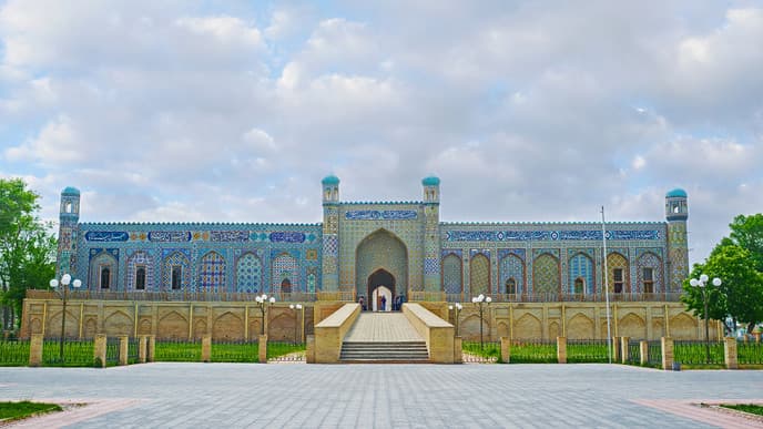 Drive to Gergana and visit Rishtan, the Center of Ceramics