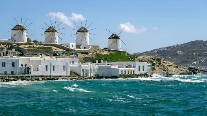 Journey by high-speed ferry from Athens to Mykonos