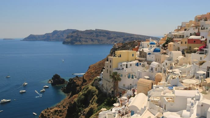 Set sail for Santorini