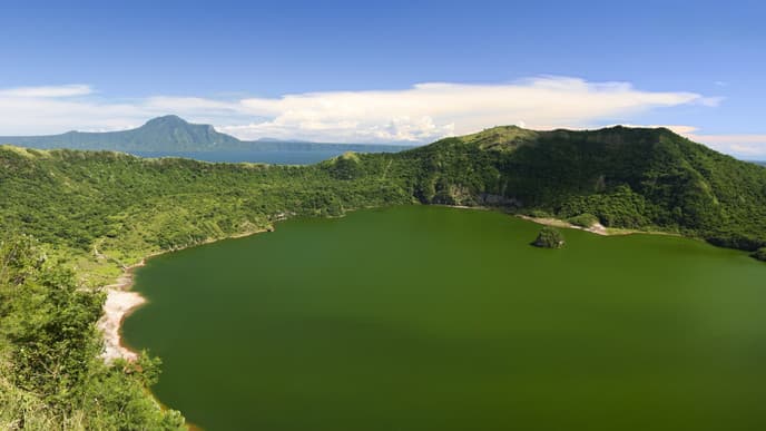 Return to Manila via Taal Lake