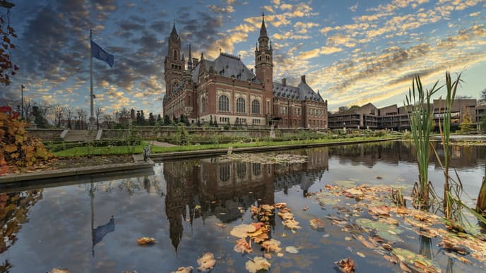 Journey to The Hague & Delft