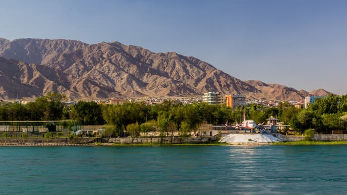 Explore the Silk Road