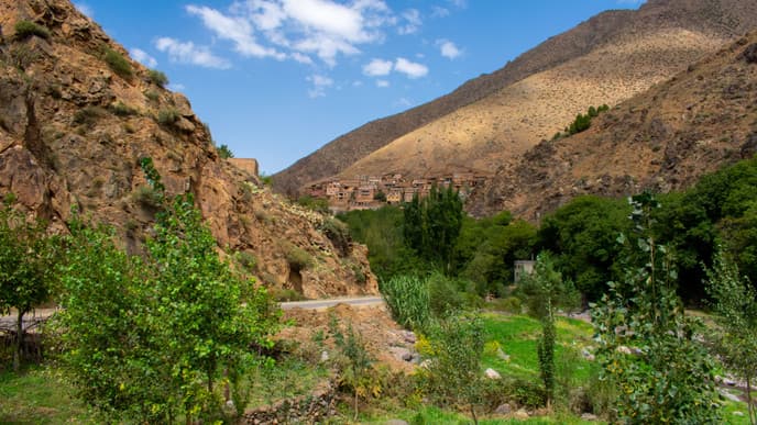 Abstieg in das Tal von Ouzirimte