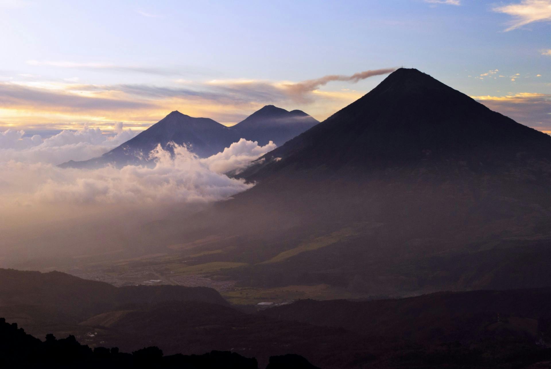 Volcan Acatenango and Volcan Fuego, Guatemala