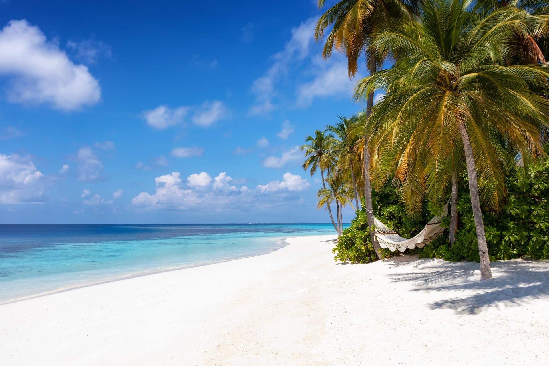 Malé International Airport - Haa Dhaalu Atoll